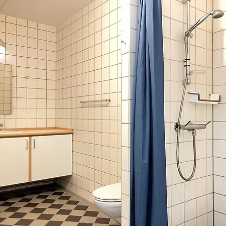 Two-bedroom Located In The Charming Of アパート フレゼリシア